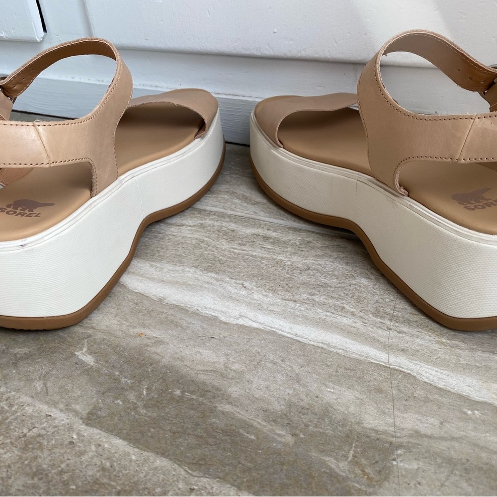 Sorel Summer Leather Dayspring Platform Sandal Buckle Tan White 10 Like New - Picture 4 of 9